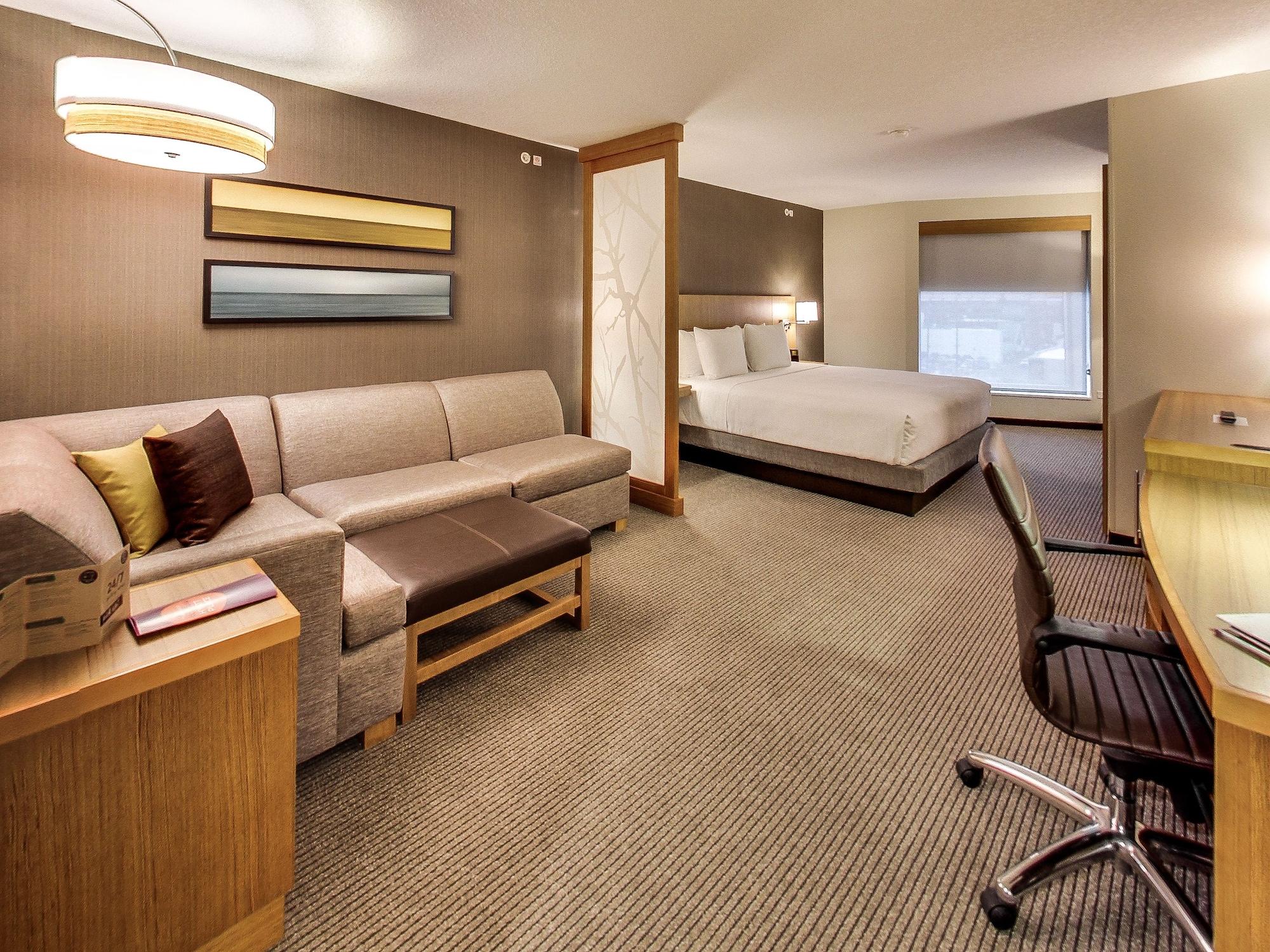 Doubletree By Hilton Edmonton Downtown Hotel Екстериор снимка