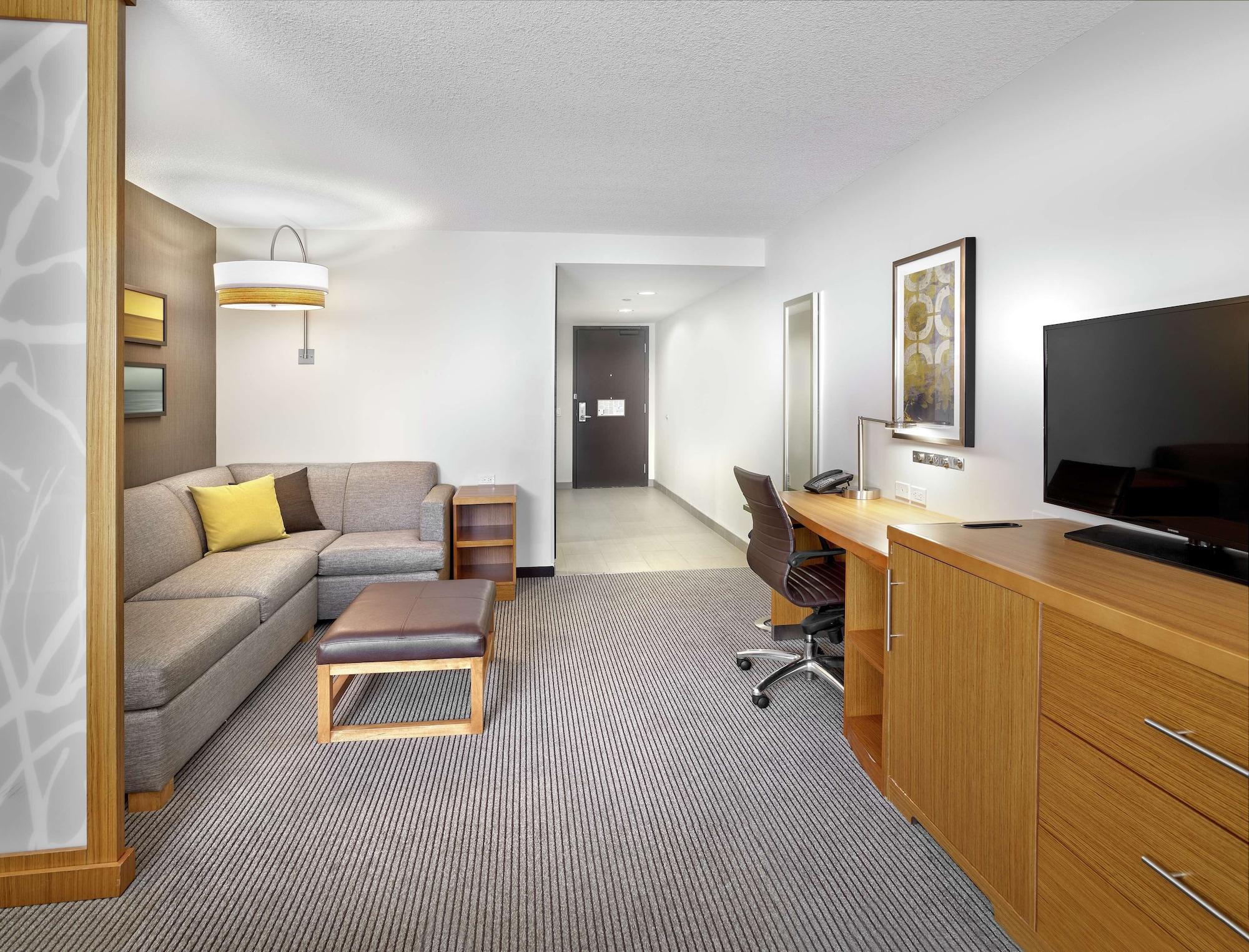 Doubletree By Hilton Edmonton Downtown Hotel Екстериор снимка