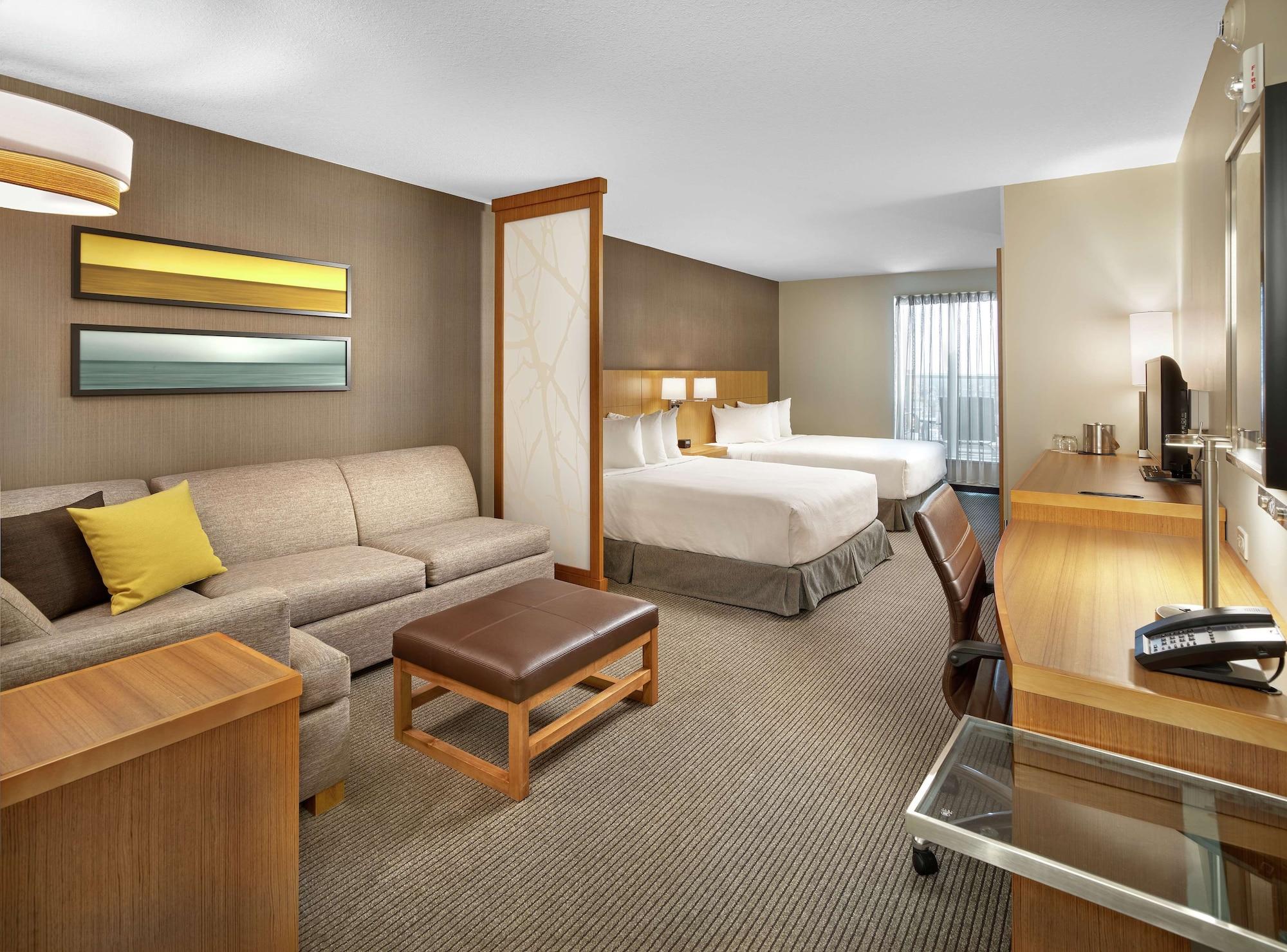 Doubletree By Hilton Edmonton Downtown Hotel Екстериор снимка