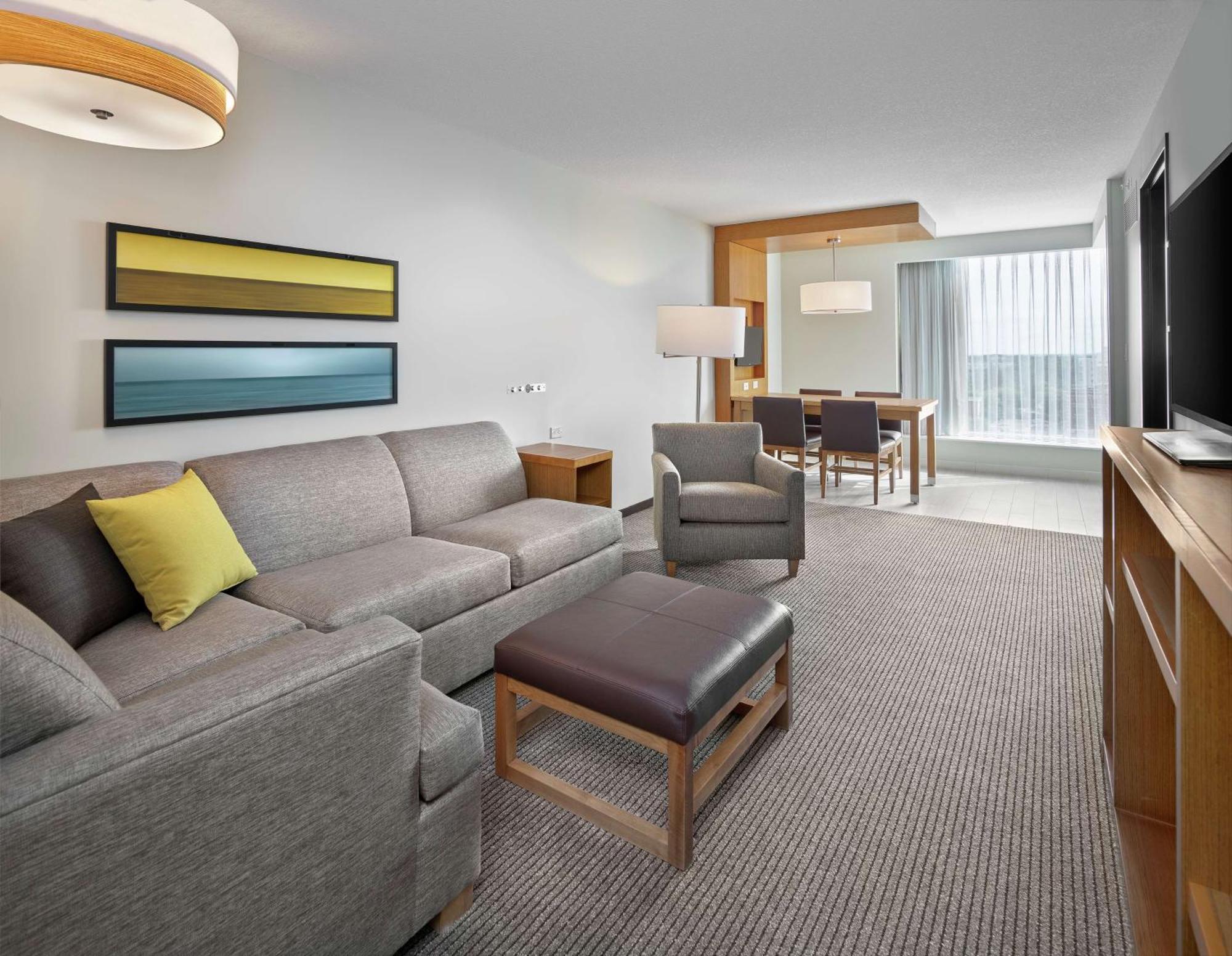 Doubletree By Hilton Edmonton Downtown Hotel Екстериор снимка