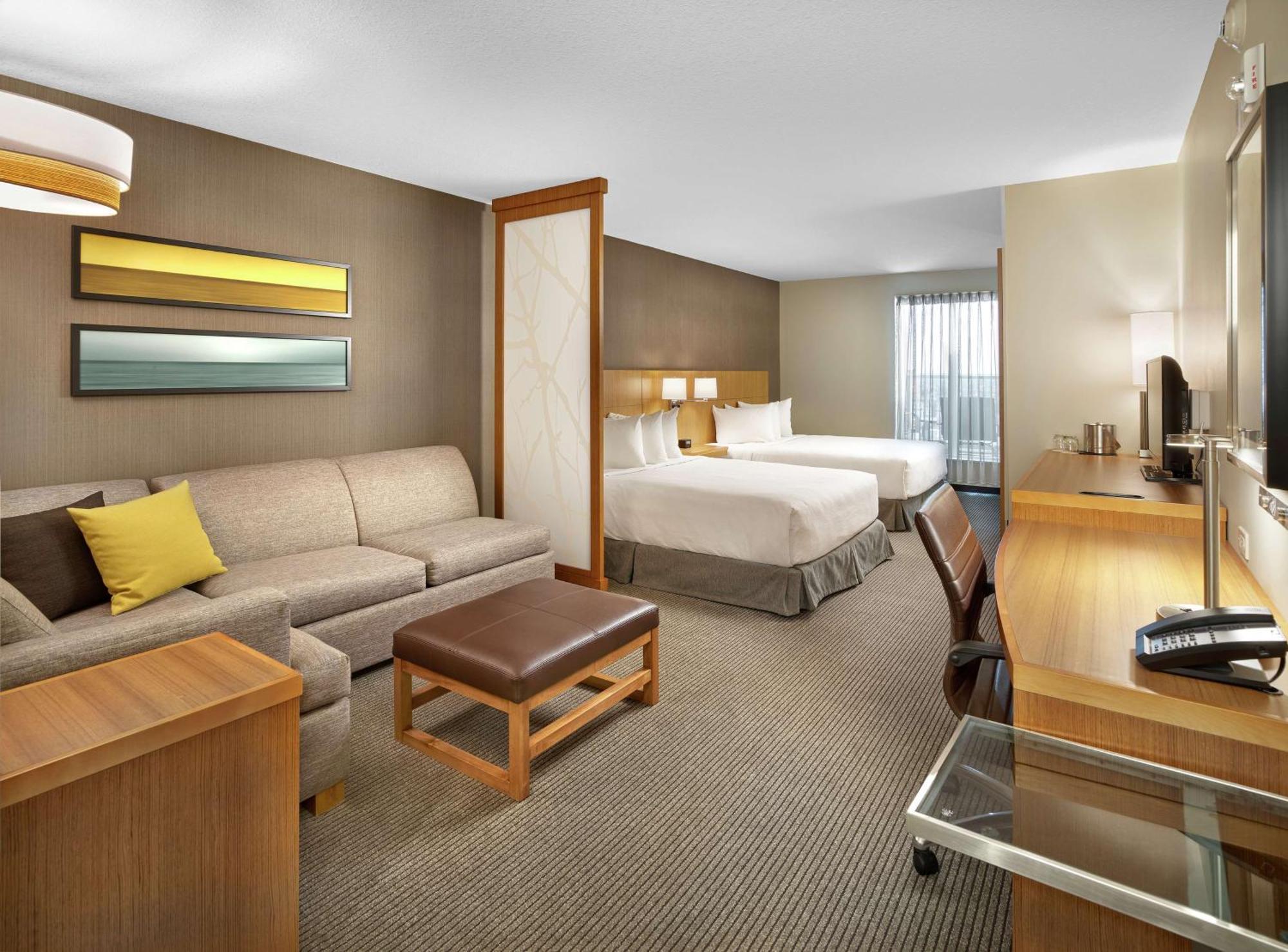 Doubletree By Hilton Edmonton Downtown Hotel Екстериор снимка