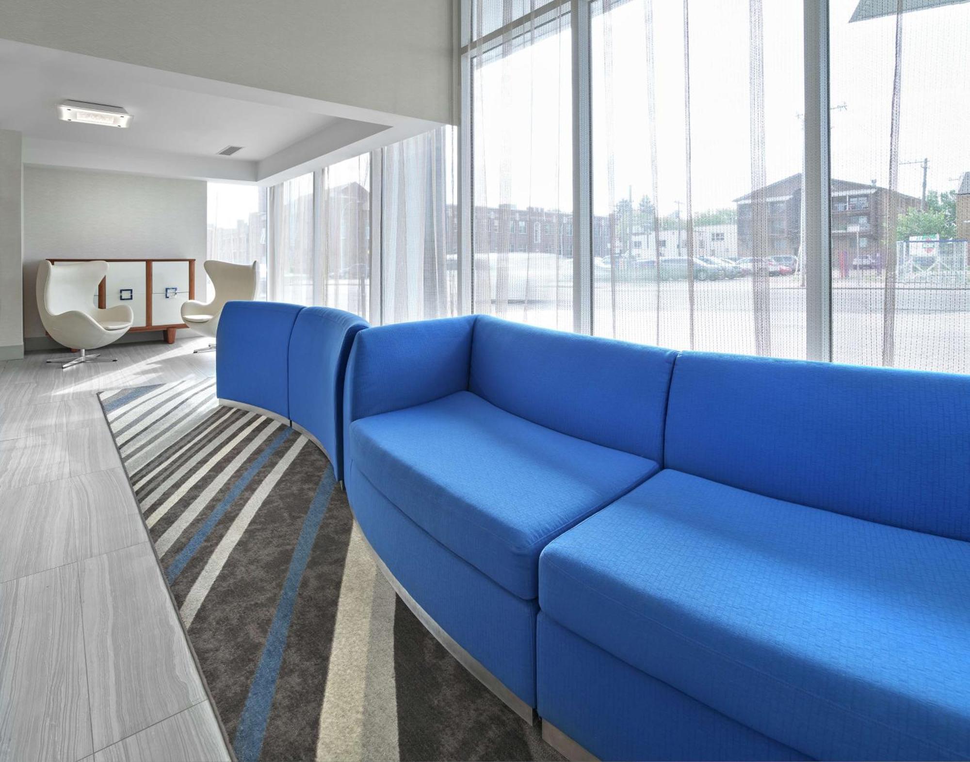 Doubletree By Hilton Edmonton Downtown Hotel Екстериор снимка