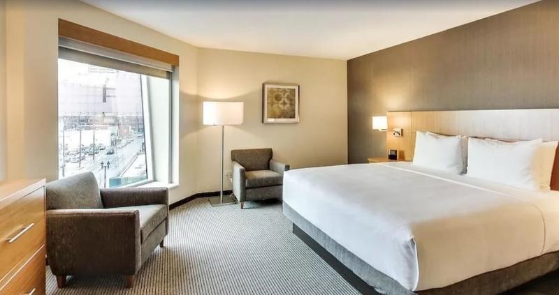 Doubletree By Hilton Edmonton Downtown Hotel Екстериор снимка