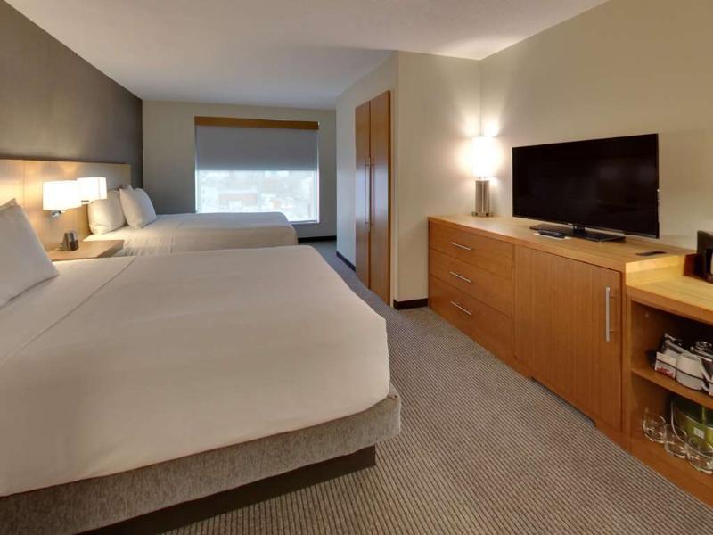 Doubletree By Hilton Edmonton Downtown Hotel Екстериор снимка